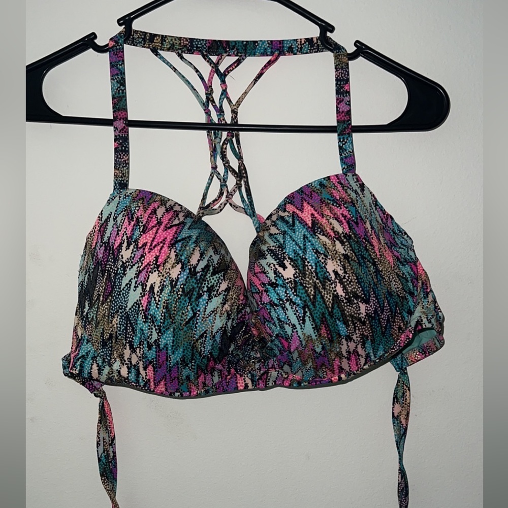 Super cute swim top! Gently worn.